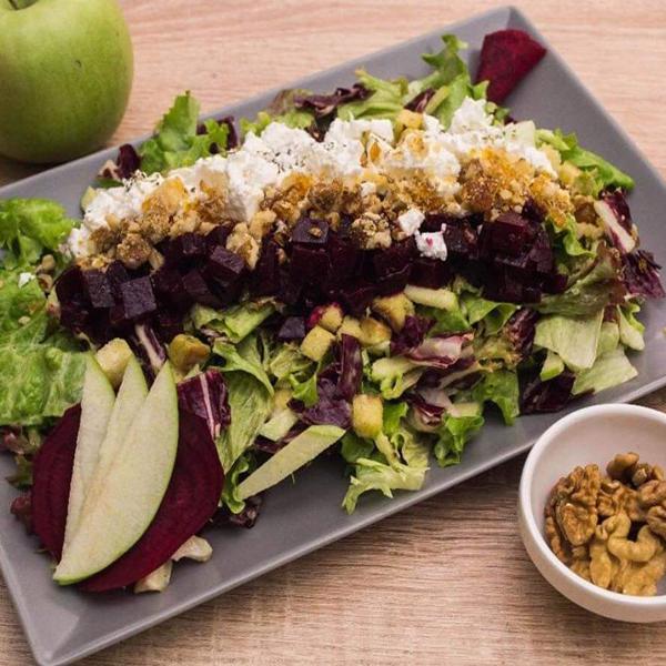 Kozji sir, cvekla salata